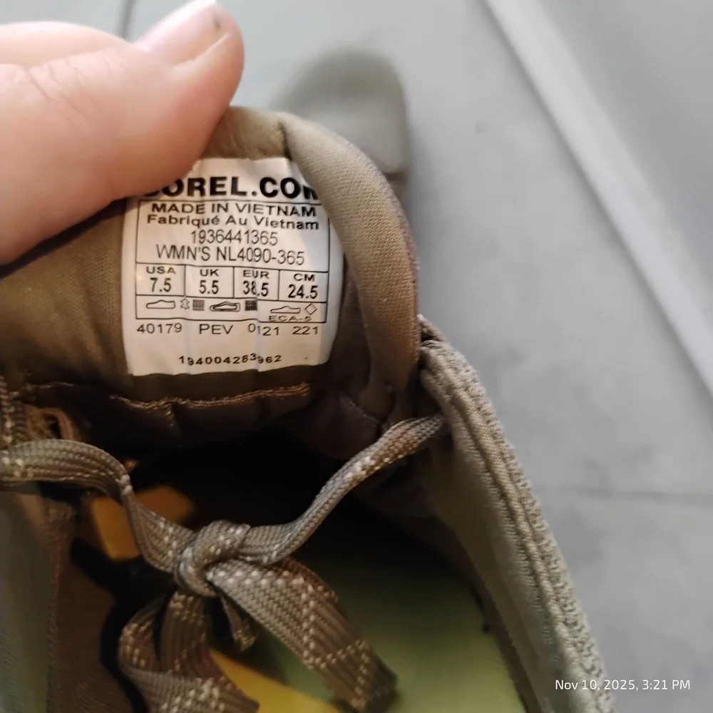 Sorel Women's Tan Sneakers